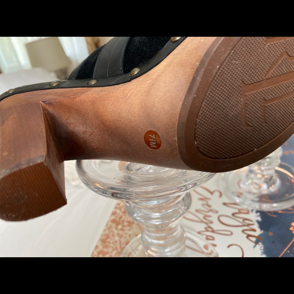 Lauren Ralph Heels - Picture 6 of 6